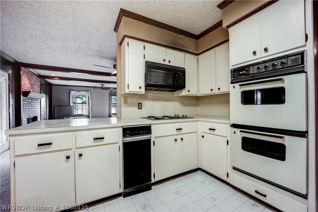 9900 Kingsley Place, Fort Smith, AR 72908