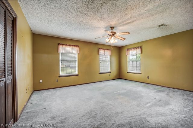 9900 Kingsley Place, Fort Smith, AR 72908