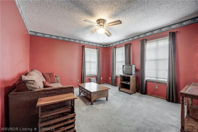 9900 Kingsley Place, Fort Smith, AR 72908