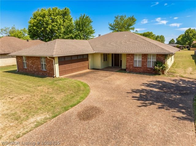 9900 Kingsley Place, Fort Smith, AR 72908