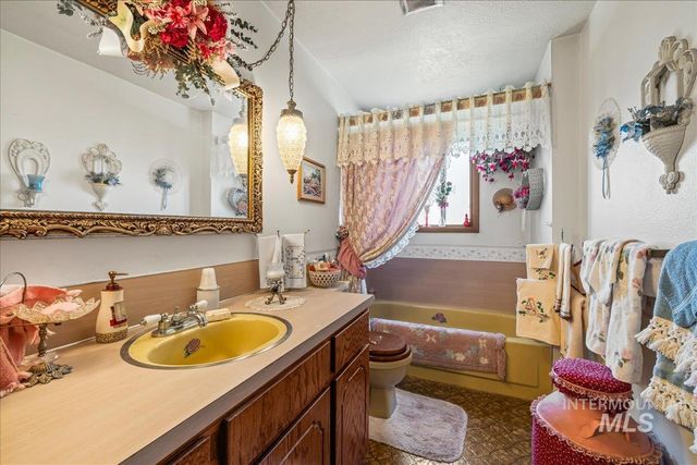 2503 Lyle Ct, Nampa, ID 83651
