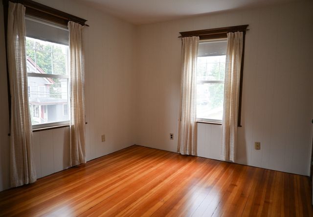 72 Washington St, Natick, MA 01760