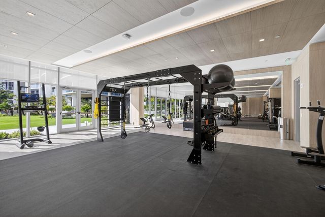 220 Lake Shore Drive 609, Lake Park, FL 33403