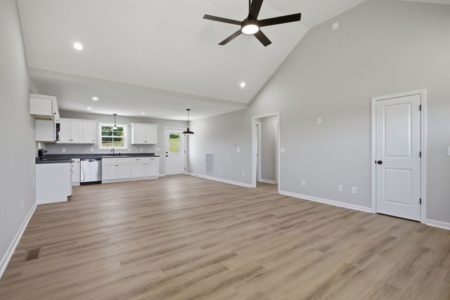 2161 Claude Fox Rd, Cornersville, TN 37047