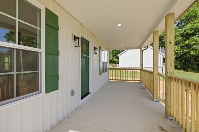 2161 Claude Fox Rd, Cornersville, TN 37047