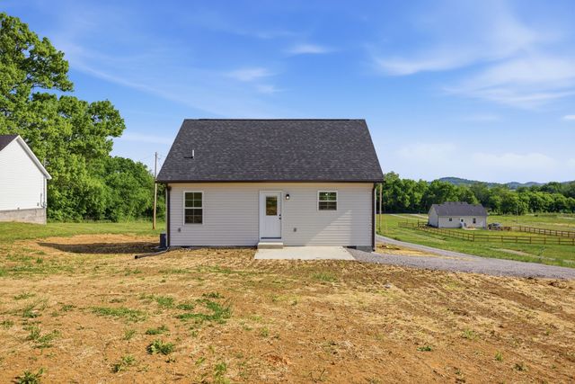 2161 Claude Fox Rd, Cornersville, TN 37047