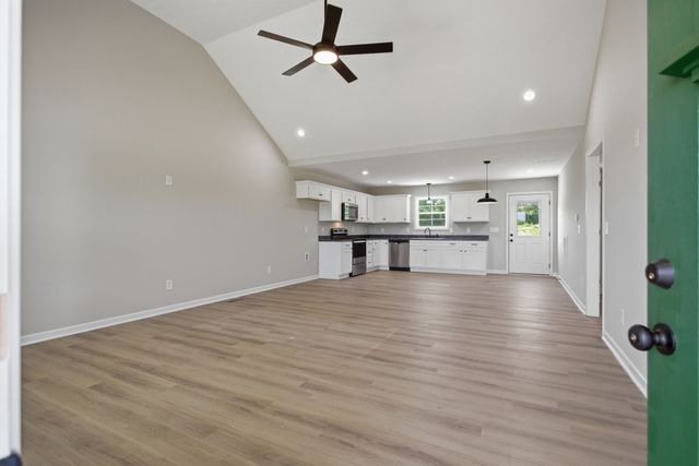2161 Claude Fox Rd, Cornersville, TN 37047
