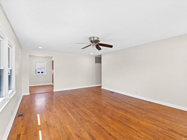 3027 Graham Avenue, Evansville, IN 47714
