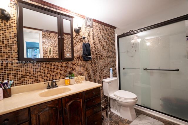 2101 Atlantic Shores Blvd 120, Hallandale Beach, FL 33009