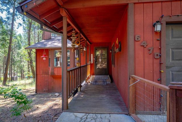 6470 Ridgeway Dr, Pollock Pines, CA 95726