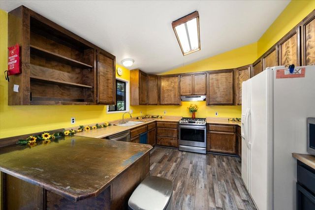 6470 Ridgeway Dr, Pollock Pines, CA 95726