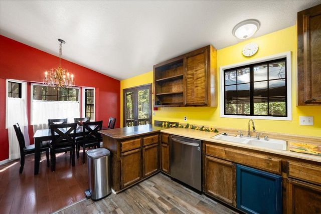 6470 Ridgeway Dr, Pollock Pines, CA 95726
