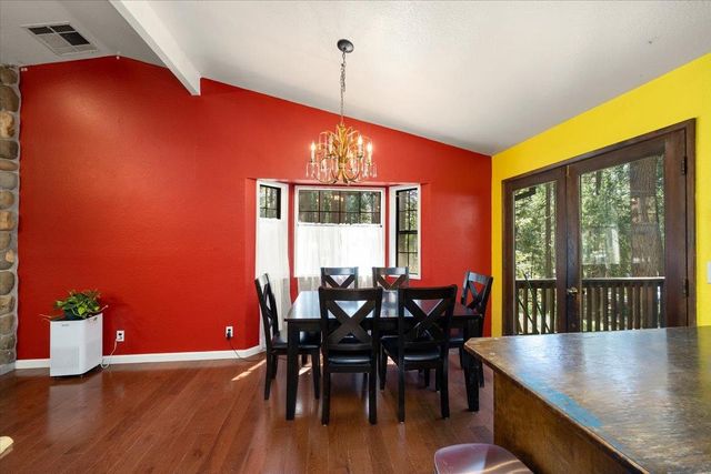 6470 Ridgeway Dr, Pollock Pines, CA 95726