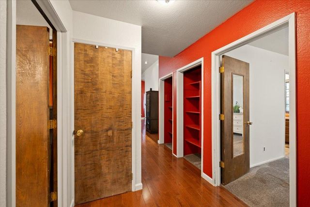 6470 Ridgeway Dr, Pollock Pines, CA 95726