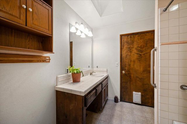 6470 Ridgeway Dr, Pollock Pines, CA 95726
