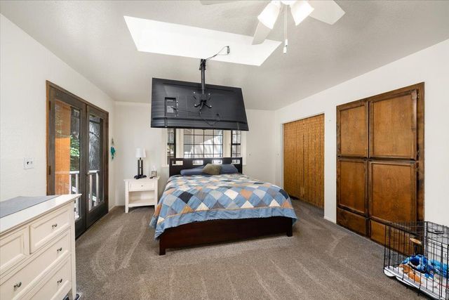6470 Ridgeway Dr, Pollock Pines, CA 95726