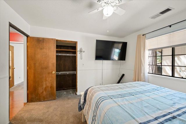 6470 Ridgeway Dr, Pollock Pines, CA 95726