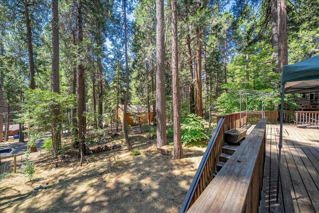6470 Ridgeway Dr, Pollock Pines, CA 95726