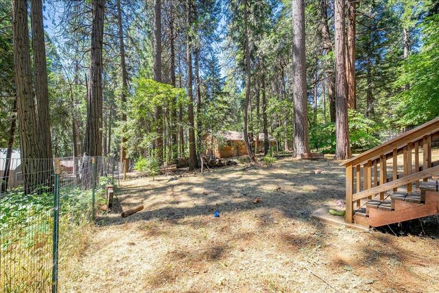 6470 Ridgeway Dr, Pollock Pines, CA 95726