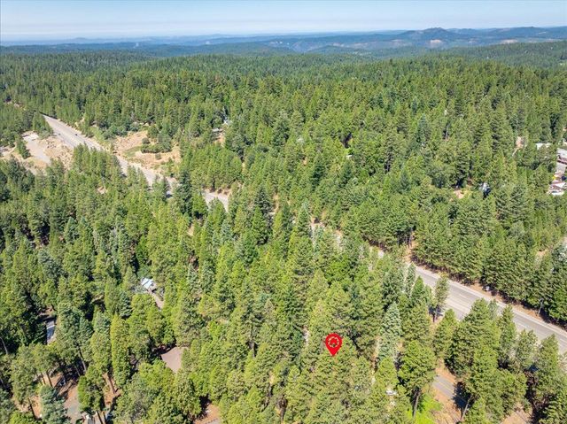 6470 Ridgeway Dr, Pollock Pines, CA 95726