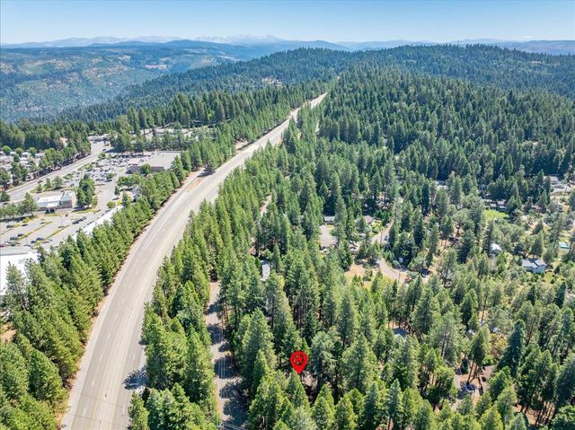 6470 Ridgeway Dr, Pollock Pines, CA 95726