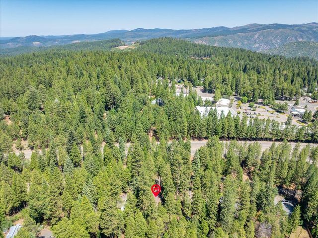6470 Ridgeway Dr, Pollock Pines, CA 95726
