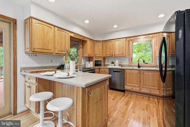8825 CARDINAL FOREST CIR, Laurel, MD 20723