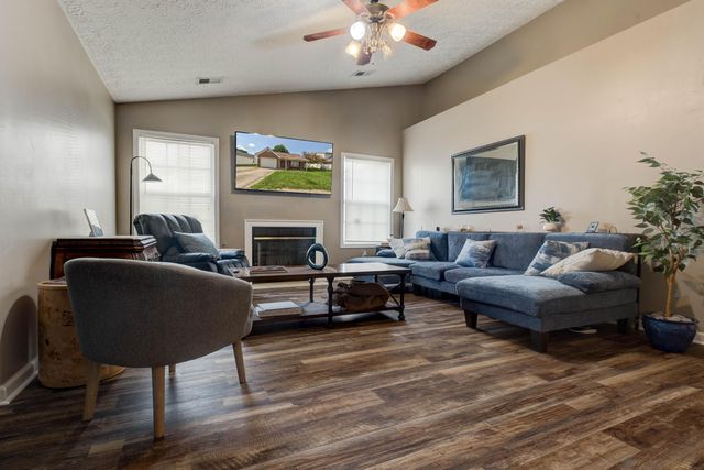 124 W Chopin Way, Georgetown, KY 40324