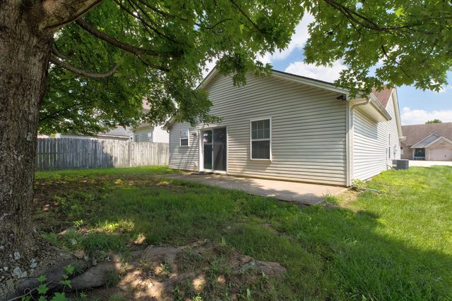 124 W Chopin Way, Georgetown, KY 40324