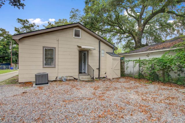 1833 Orangeburg Street A, North Charleston, SC 29405