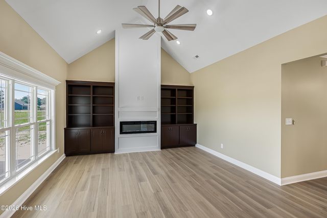 2699 Whitaker Glen Drive, Farmville, NC 27828