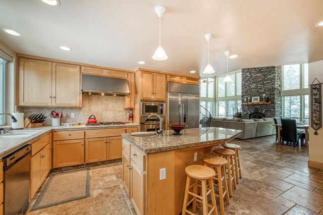 42502 Bretz Point Lane, Shaver Lake, CA 93664