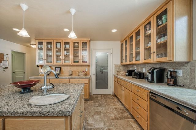 42502 Bretz Point Lane, Shaver Lake, CA 93664