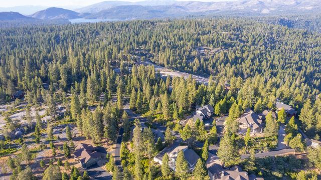 42502 Bretz Point Lane, Shaver Lake, CA 93664