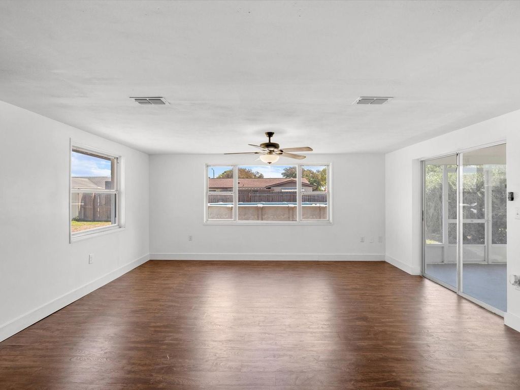 Image 16 of property listing at 9430 GLEN MOOR LANE, Port Richey, FL 34668