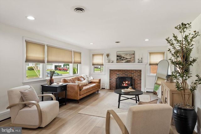 7 ELKSHEAD TER, Hamilton, NJ 08620