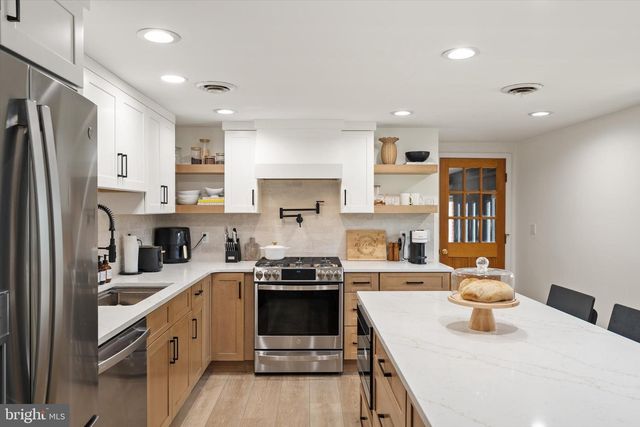 7 ELKSHEAD TER, Hamilton, NJ 08620