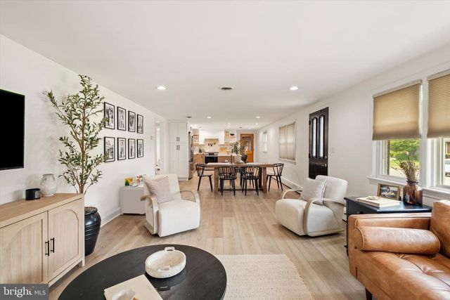 7 ELKSHEAD TER, Hamilton, NJ 08620