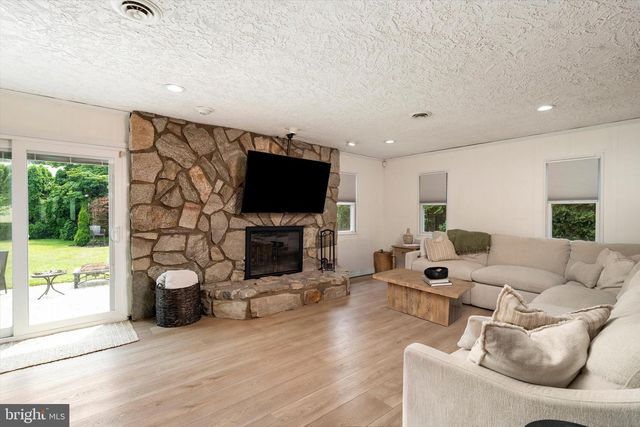 7 ELKSHEAD TER, Hamilton, NJ 08620
