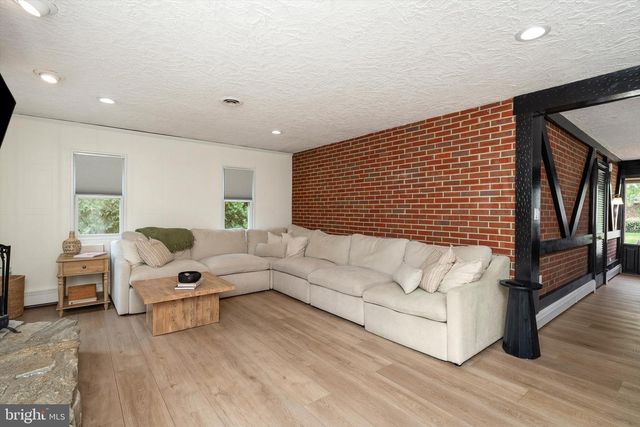 7 ELKSHEAD TER, Hamilton, NJ 08620