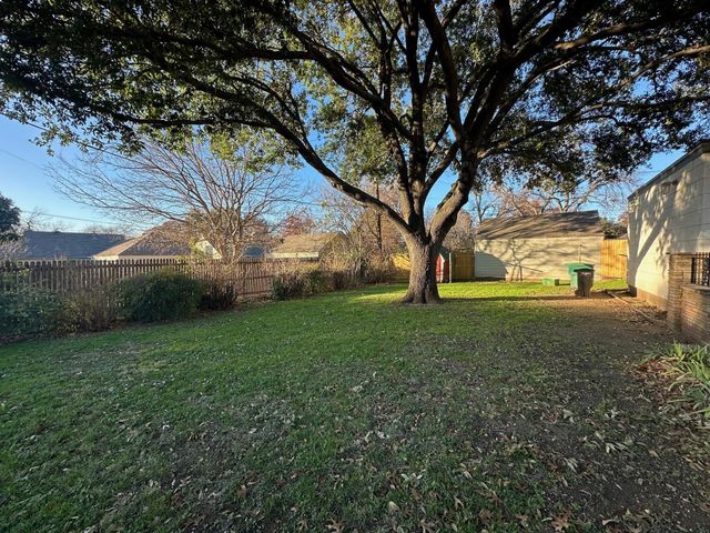 3616 Harwen Terrace, Fort Worth, TX 76109