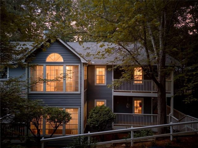 1010 Gettysburg Place, Sandy Springs, GA 30350