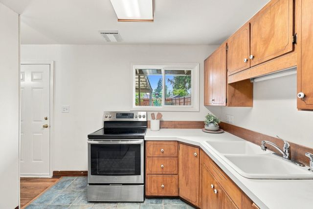 6906 N Howard St, Spokane, WA 99208