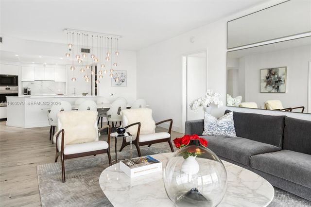 450 Alton Rd 2806, Miami Beach, FL 33139