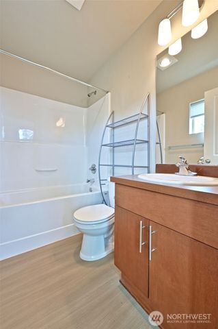348 Chelan Avenue NE, Renton, WA 98059