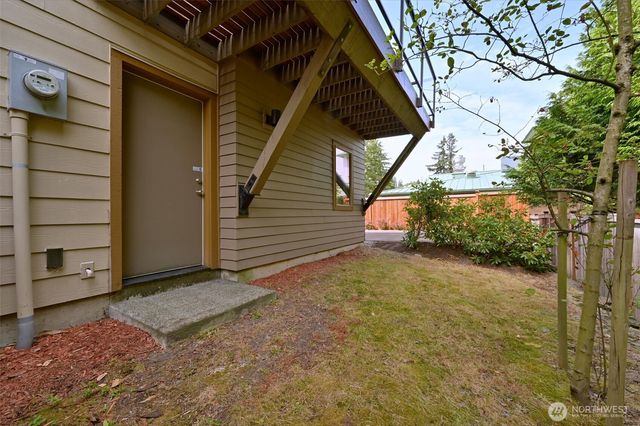 348 Chelan Avenue NE, Renton, WA 98059