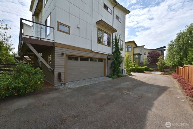 348 Chelan Avenue NE, Renton, WA 98059