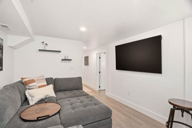 2611 S Post St, Spokane, WA 99203