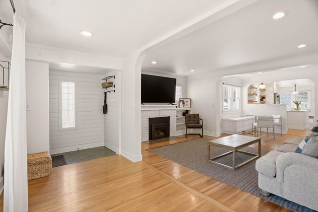 2611 S Post St, Spokane, WA 99203