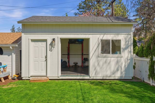 2611 S Post St, Spokane, WA 99203